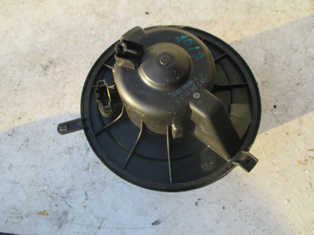 VW VOLKSWAGEN TOURAN 2012 HEATER BLOWER MOTOR FAN UNIT