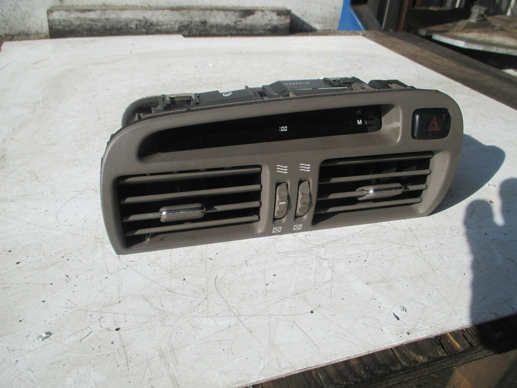 LEXUS GS300 1998 MK2 FRONT CENTRE AIR VENTS WITH CLOCK INFO DISPLAY 5566030340
