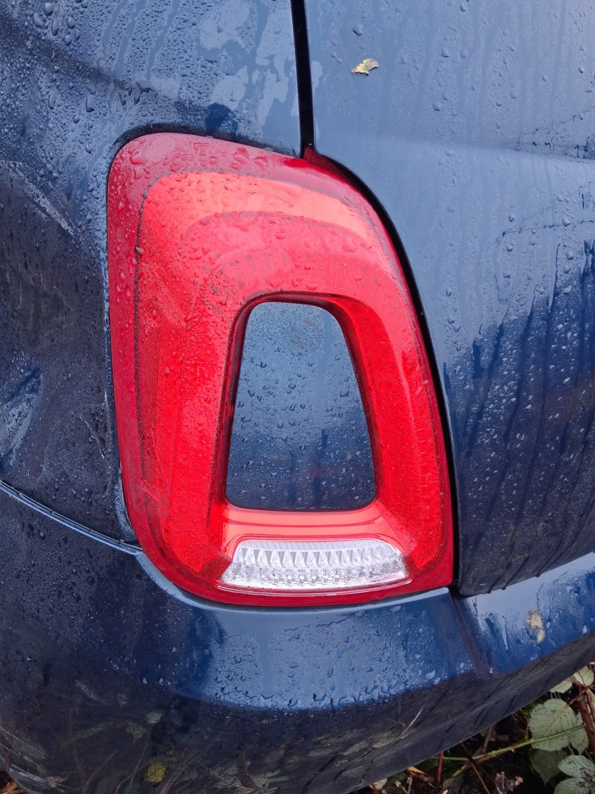 2023 FIAT 500 MHEV NSR PASSENGER SIDE REAR LEFT TAIL LIGHT