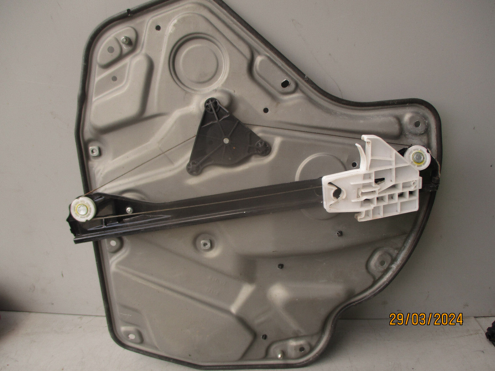 2010 SKODA OCTAVIA NSR WINDOW REGULATOR MOTOR 5K0959704A 1Z0839656F