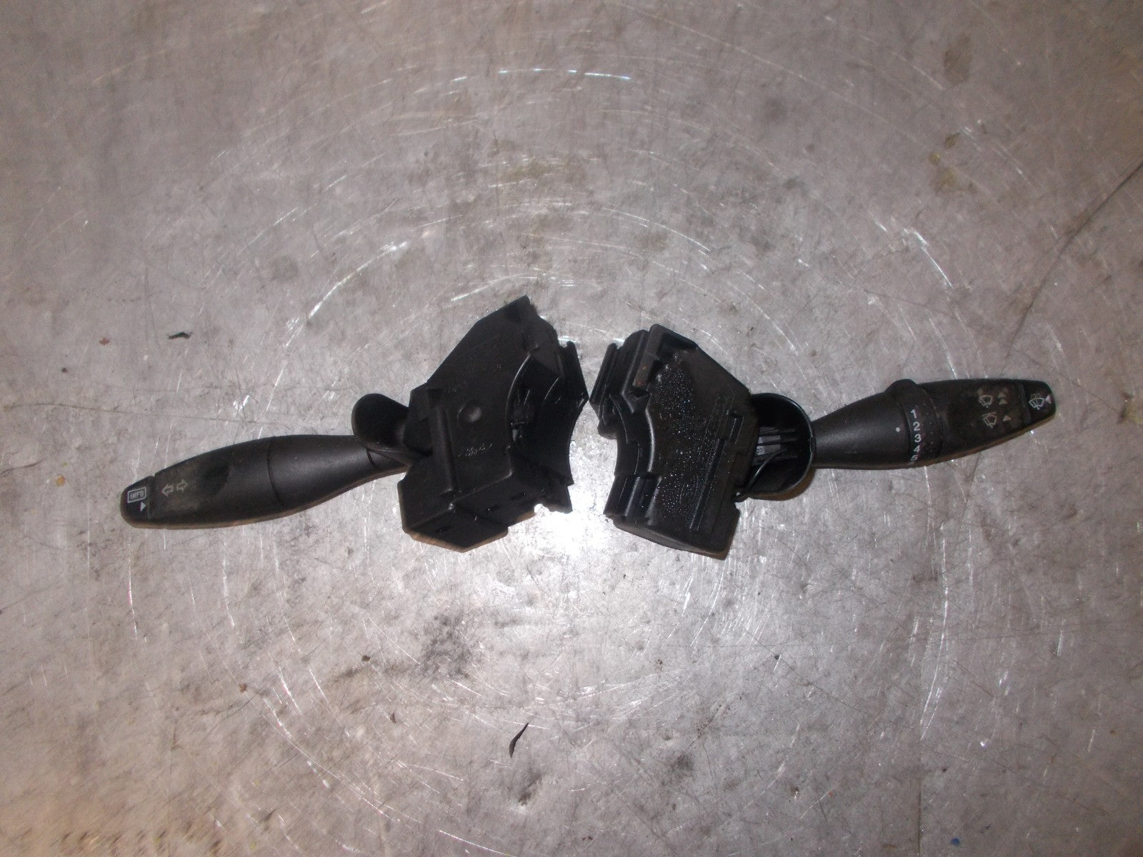 FORD FIESTA 2004 MK5 HEADLIGHT WIPER STALKS 1S7113335BE 1S7T17A553DD