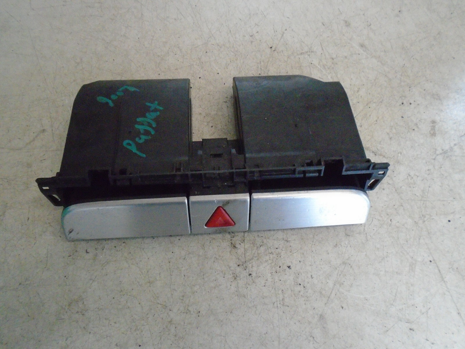 VOLKSWAGEN PASSAT 2007 DASHBOARD STORAGE COMPARTMENT AND HAZARD SWITCH 3C0858407