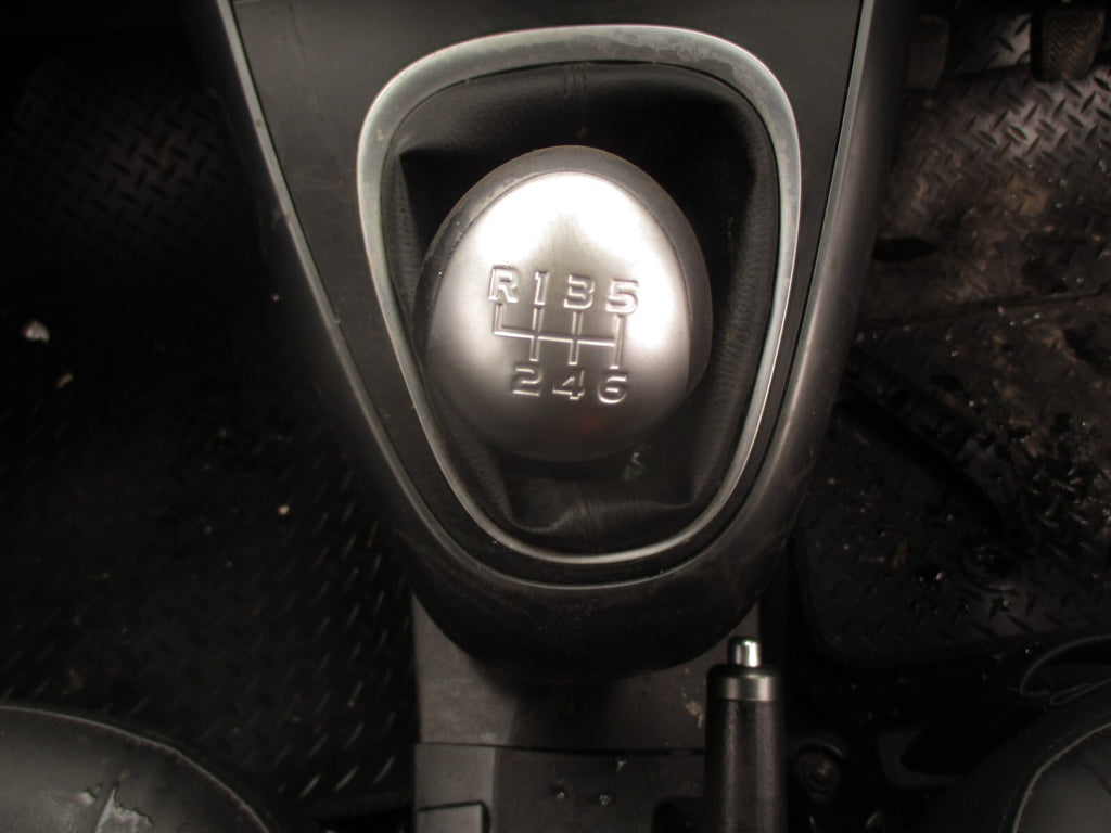 2017 TOYOTA VERSO 1.6 PETROL 6 SPEED MANUAL GEARSTICK GEARSHIFTER