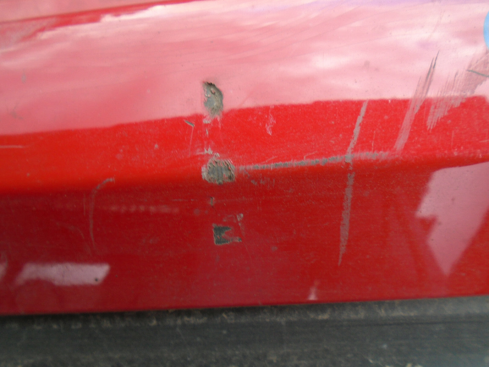 NISSAN QASHQAI J11 2018 REAR COMPLETE BUMPER WITH PDC SENSOR RED