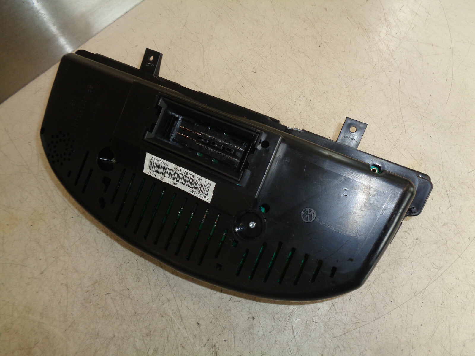 VW VOLKSWAGEN PASSAT B6 2007 SPEEDOMETER INSTRUMENT CLUSTER CLOCK 3C0920960N