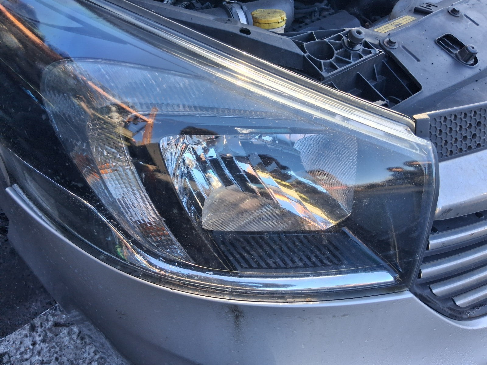 2017 VAUXHALL VIVARO MK2 OSF DRIVER SIDE FRONT RIGHT HEADLIGHT 93867950