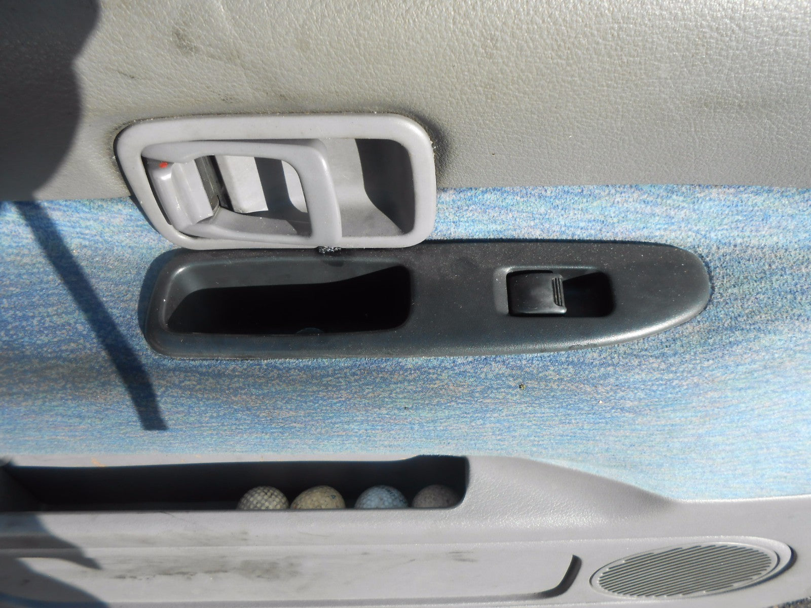 NISSAN SERENA C23 (MK1) 1994 NSF PASSENGER SIDE FRONT COMPLETE DOOR GREEN