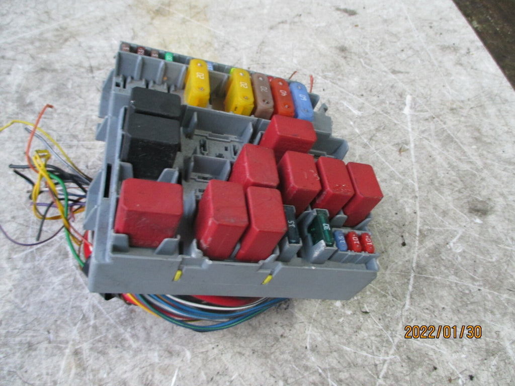 FIAT 500 2012 MK1 1.2 PETROL FUSE BOX 51905216