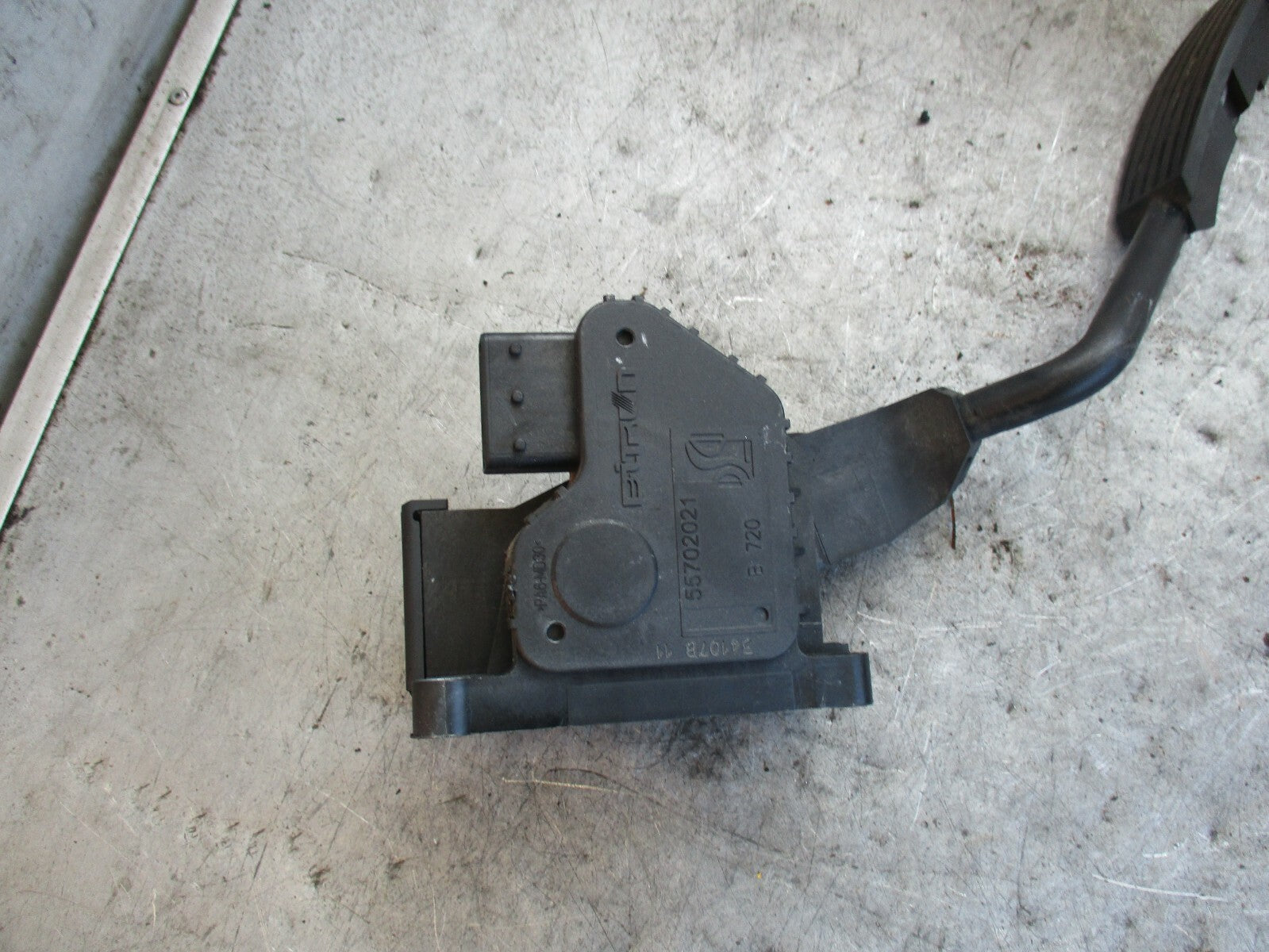 VAUXHALL CORSA D ELECTRIC ACCELERATOR THROTTLE PEDAL 55702021