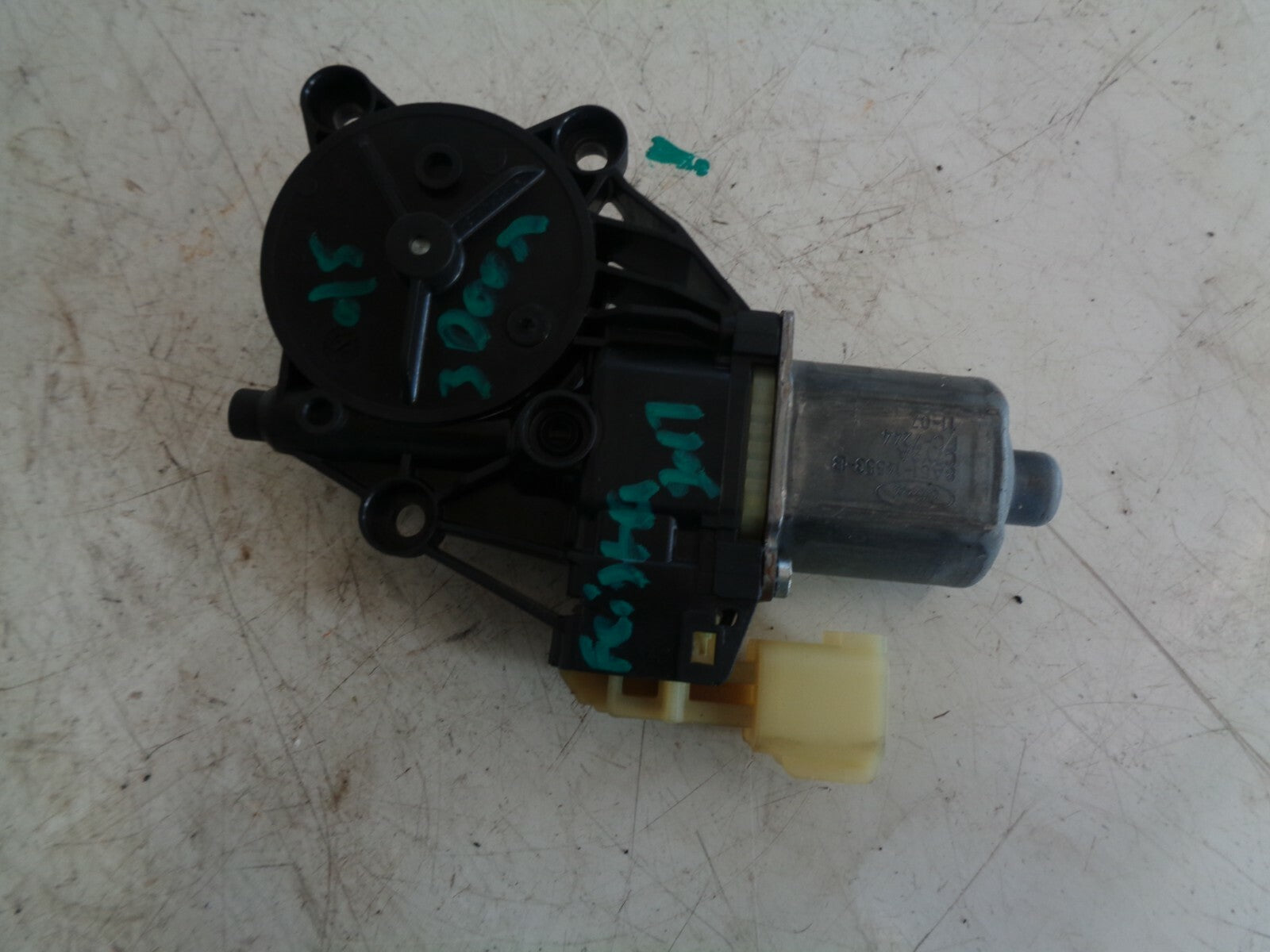 FORD FIESTA 2017 MK7 3 DOOR OS DRIVER SIDE WINDOW MOTOR 8A6114553B