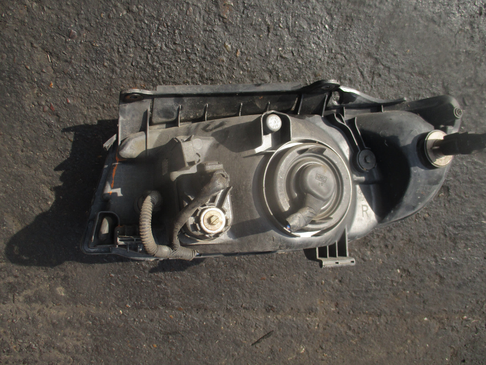 2007 HYUANDAI MATRIX FRONT DRIVER SIDE HEADLIGHT