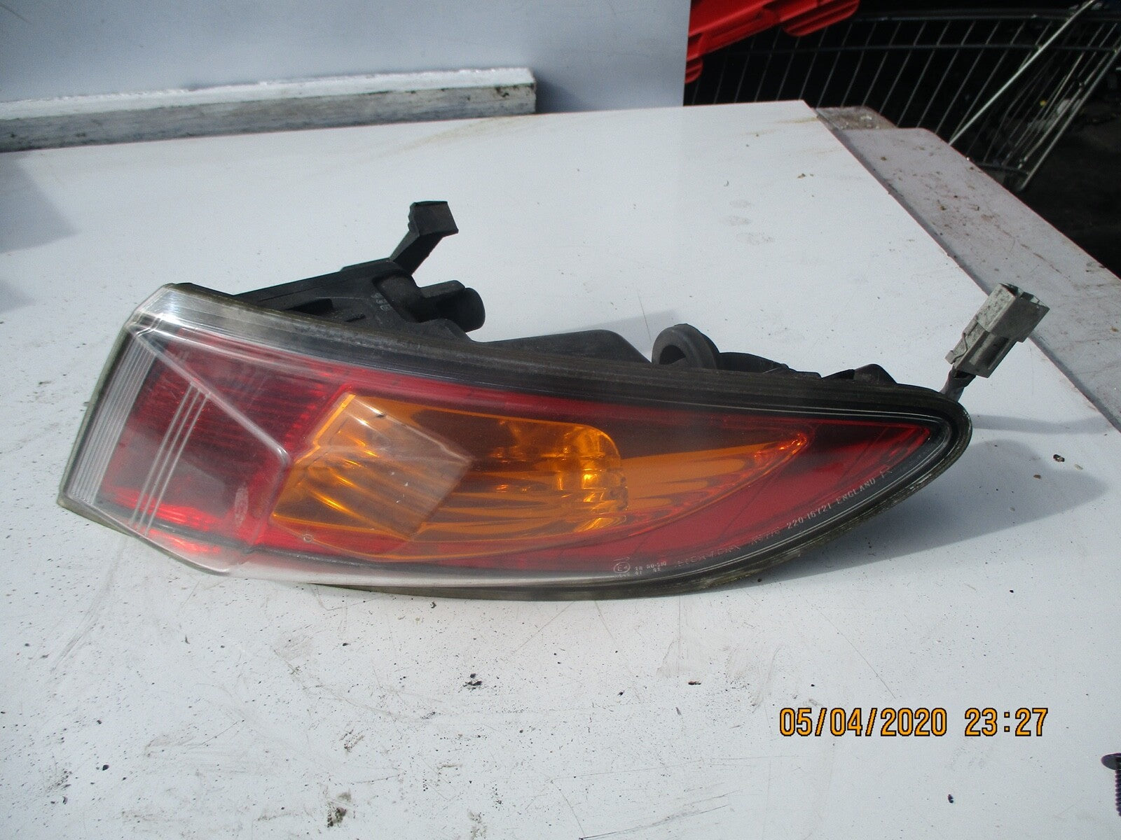 HONDA CIVIC MK8 OSR DRIVER SIDE REAR LIGHT 220-16721 OFF SIDE REAR