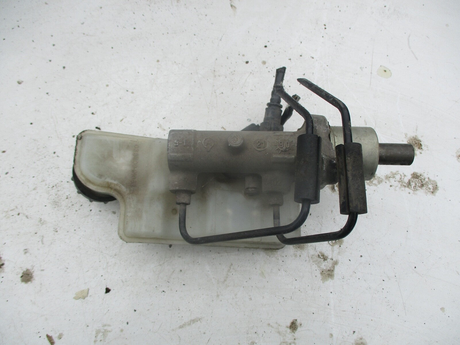 FORD FOCUS MK2 BRAKE MASTER CYLINDER 0335089104