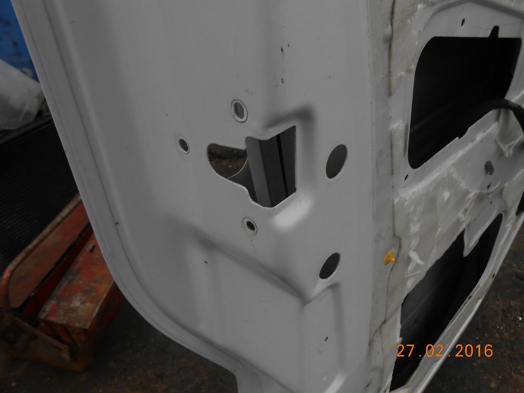 VAUXHALL VIVARO 2003 NSF PASSENGER  SIDE FRONT BARE DOOR TRIM  HINGE WHITE