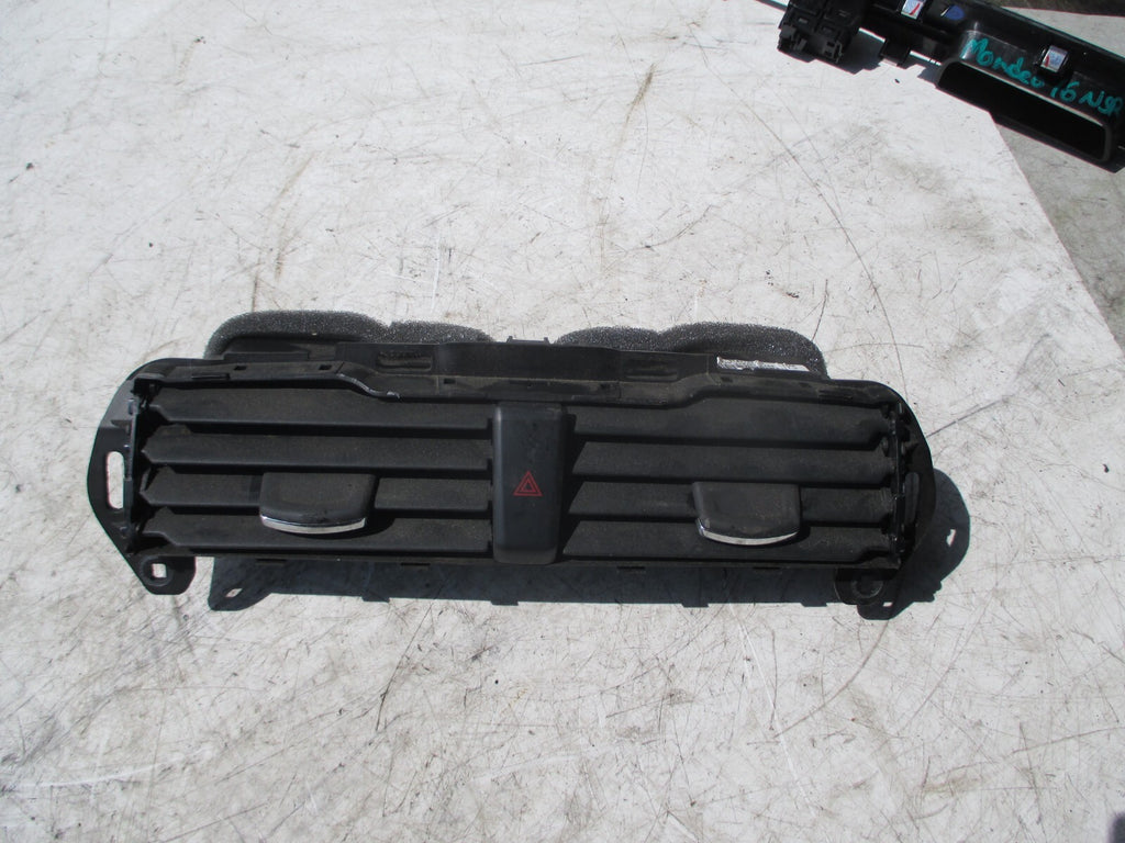 FORD MONDEO MK5 2016 CENTRE DASH TRIM AIR VENT HAZARD SWITCH DS73-19K617-A