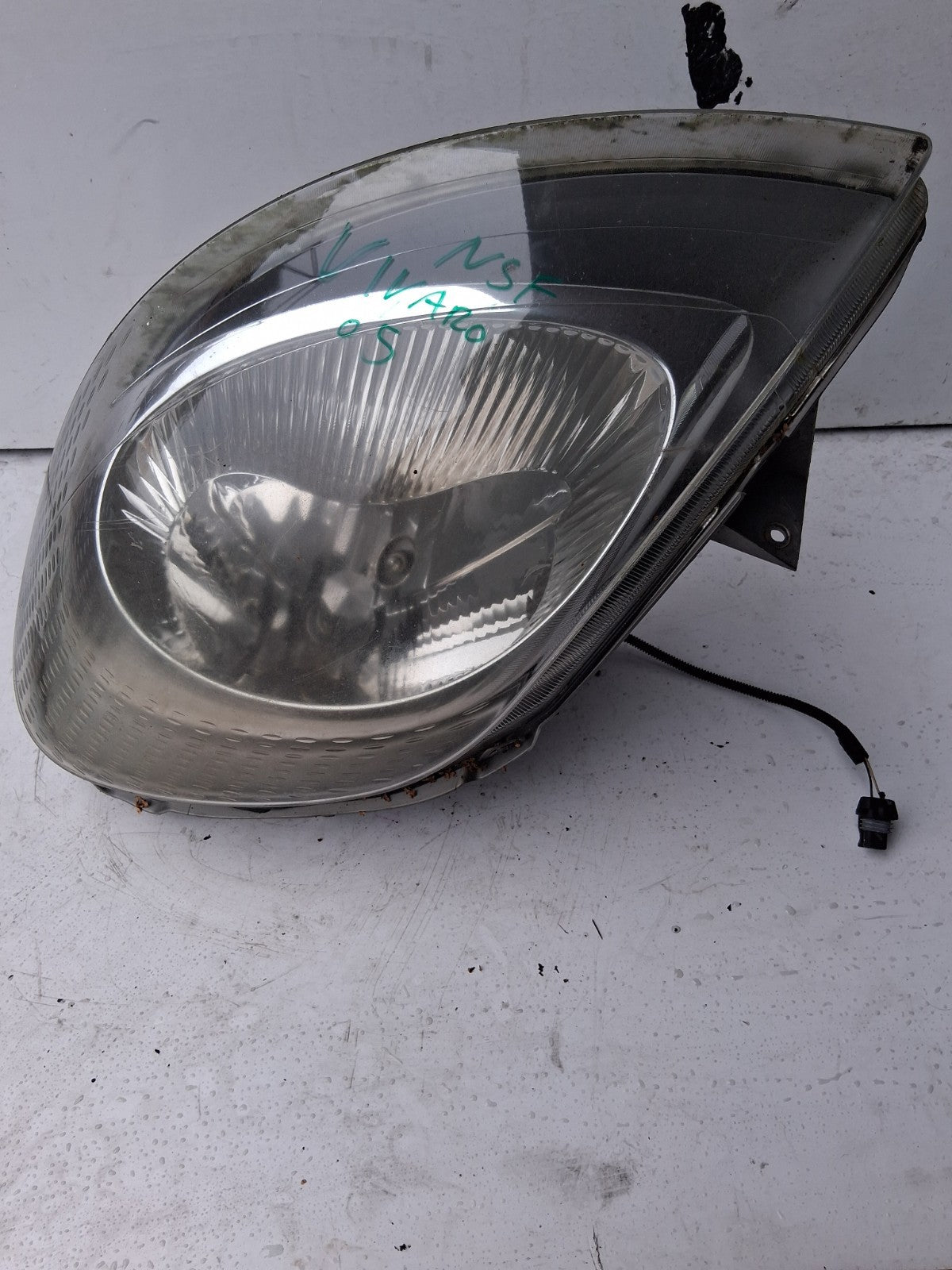 2005 VAUXHALL VIVARO MK1 NSF PASSENGER SIDEFRONT HEADLIGHT 91165721