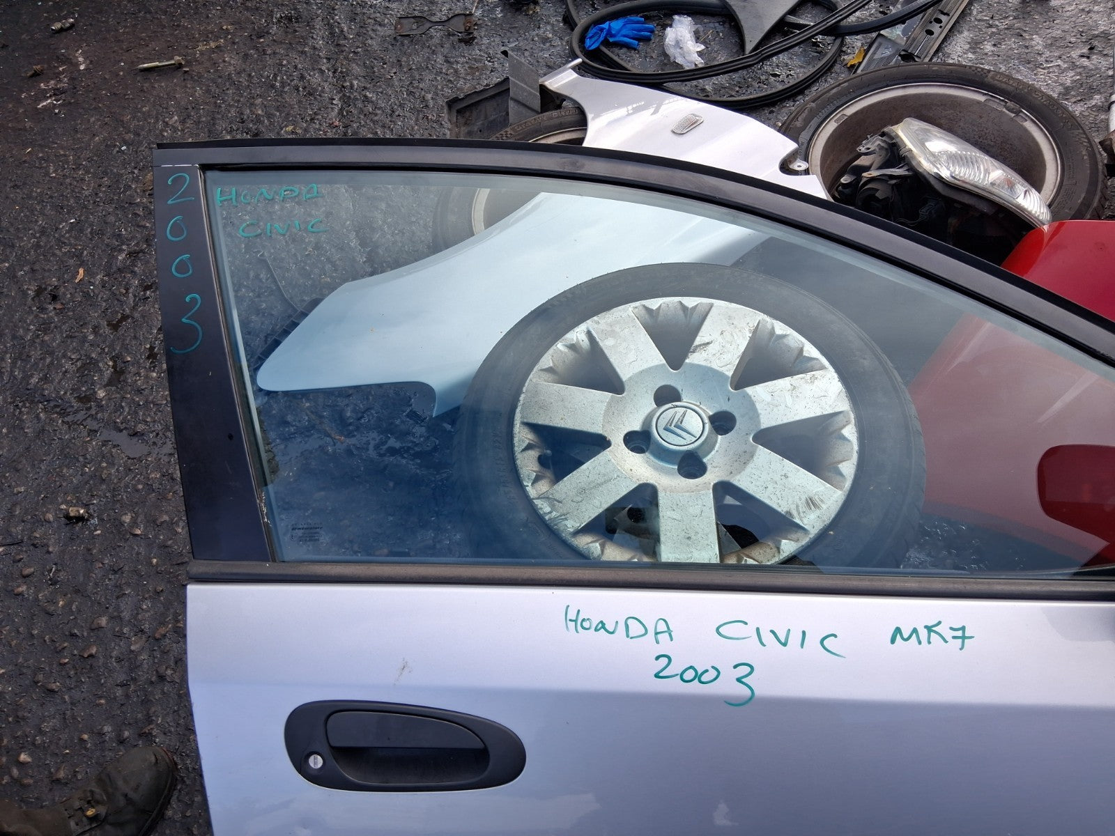 2003 HONDA CIVIC MK7 OSF DRIVER SIDE FRONT RIGHT COMPLETE DOOR SILVER