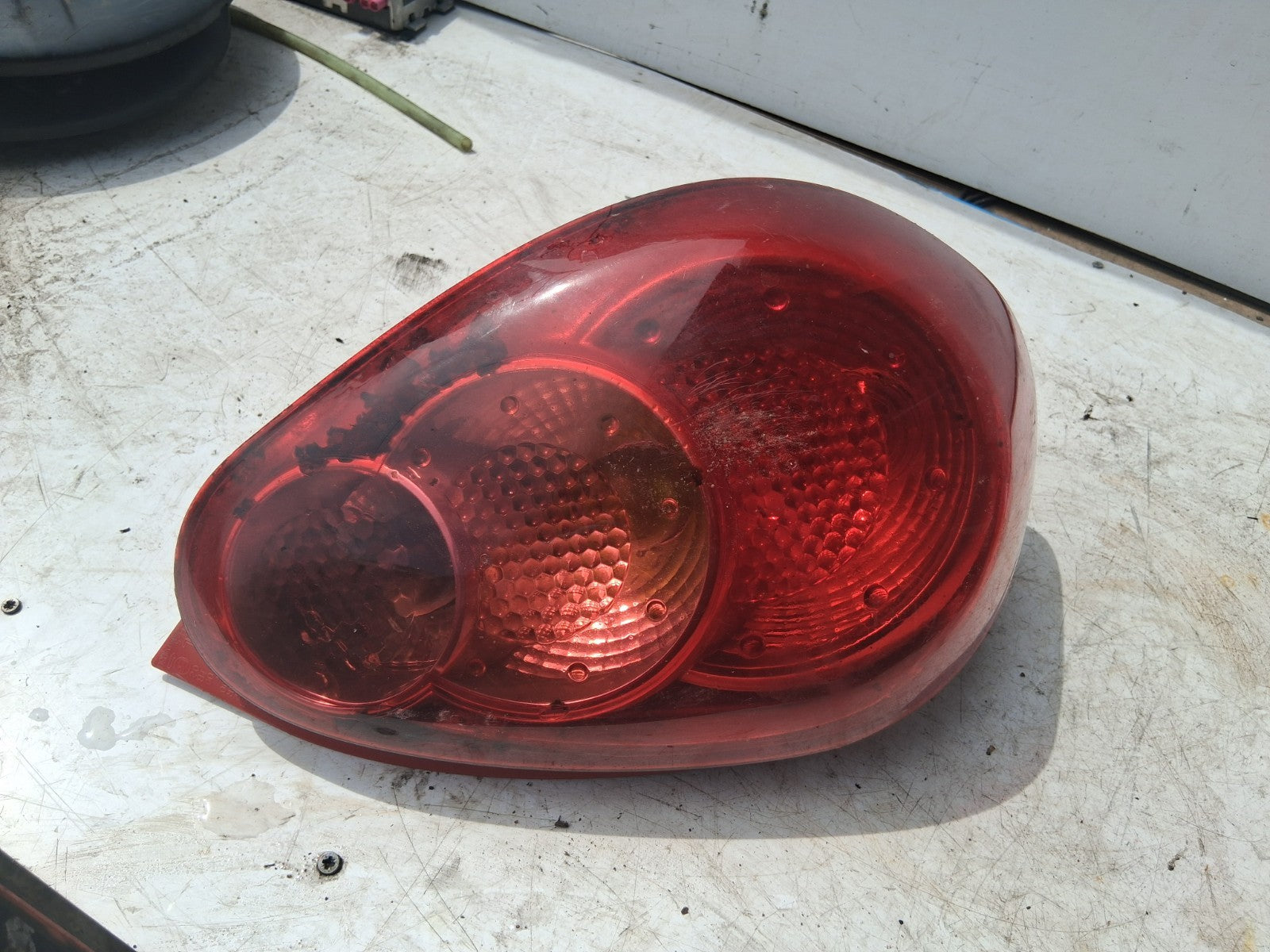 2008 TOYOTA AYGO MK1  NSR PASSENGER SIDE REAR TAIL LIGHT LAMP