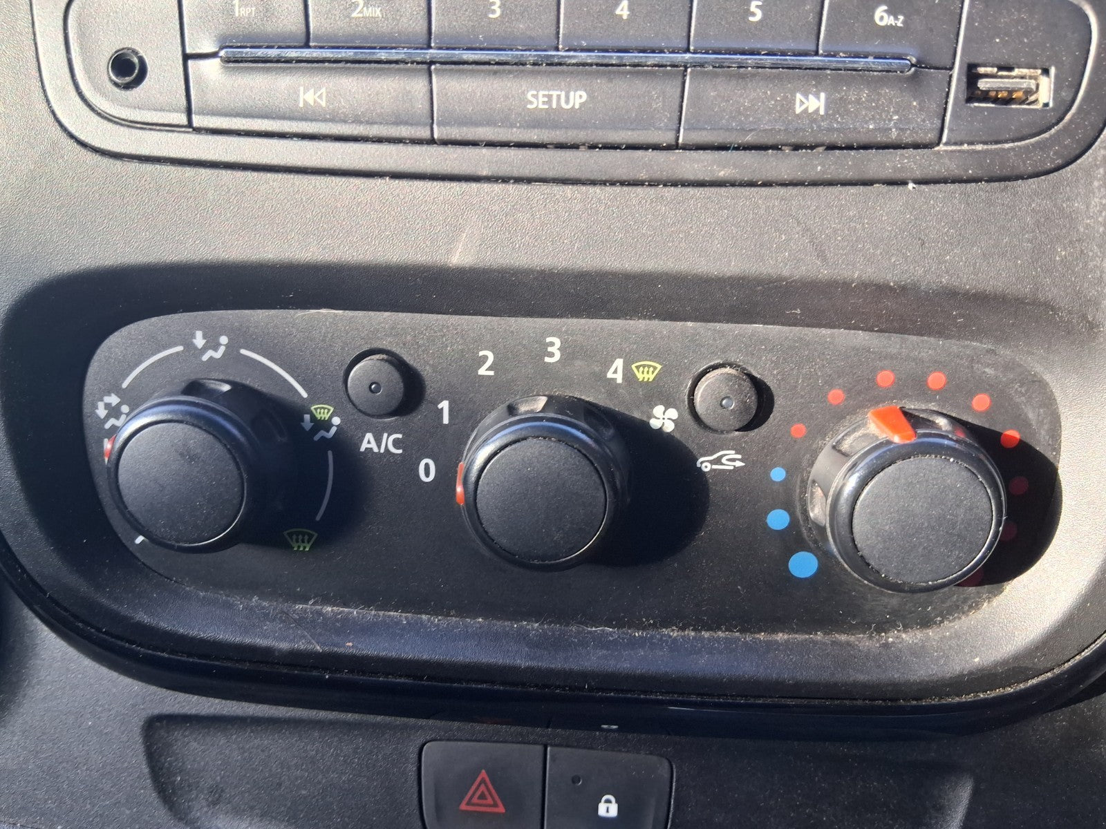 2017 VAUXHALL VIVARO MK2 AC HEATER CLIMATE CONTROL SWITCH PANEL