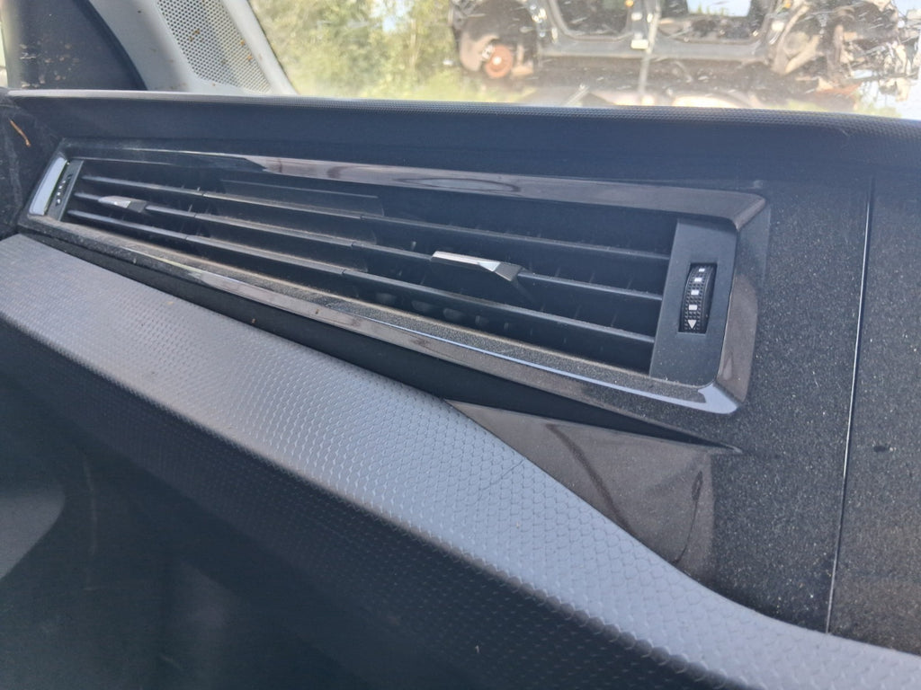 2023 AUDI A1 SPORT MK2 GB NSF PASSENGER SIDE FRONT LEFT AIR VENT