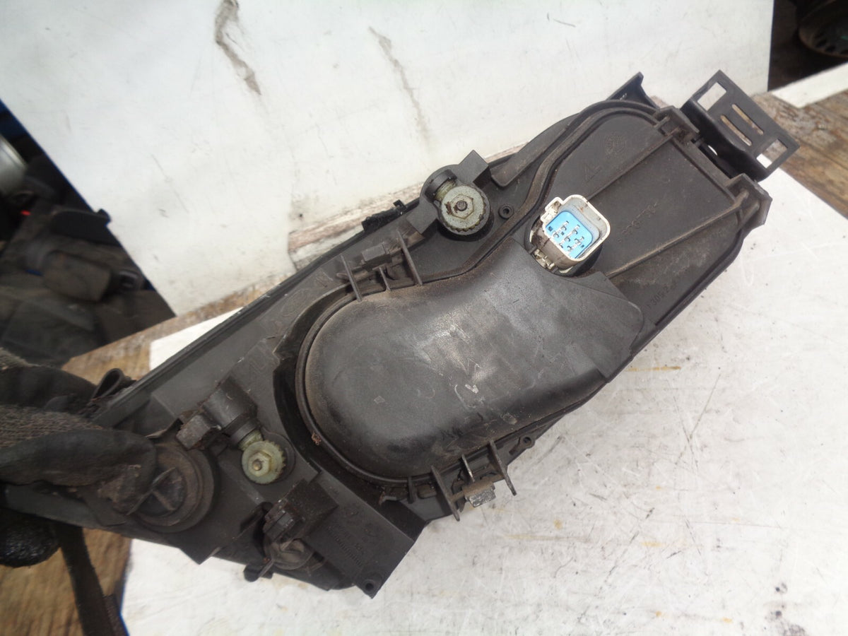 FORD MONDEO MK3 2001 NSF PASSENGER SIDE HEADLIGHT HEADLAMP 1s7113006bj