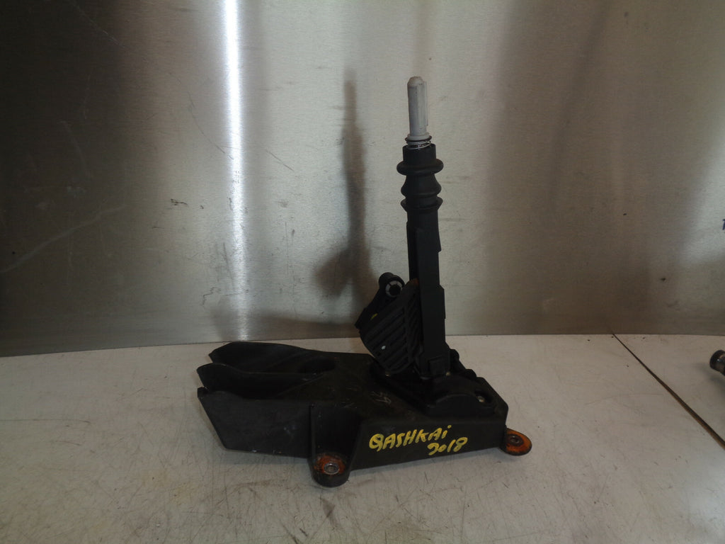 NISSAN QASHQAI J11 MK2 2018 1.2 PETROL 6 SPEED MANUAL GEARSTICK 341017283R