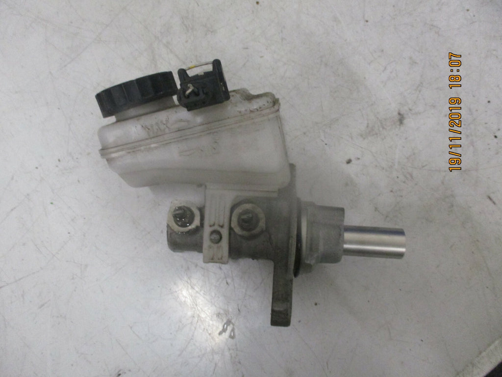 PEUGEOT 107 2012 BRAKE SERVO MASTER CYLINDER BOTTLE RESERVOIR