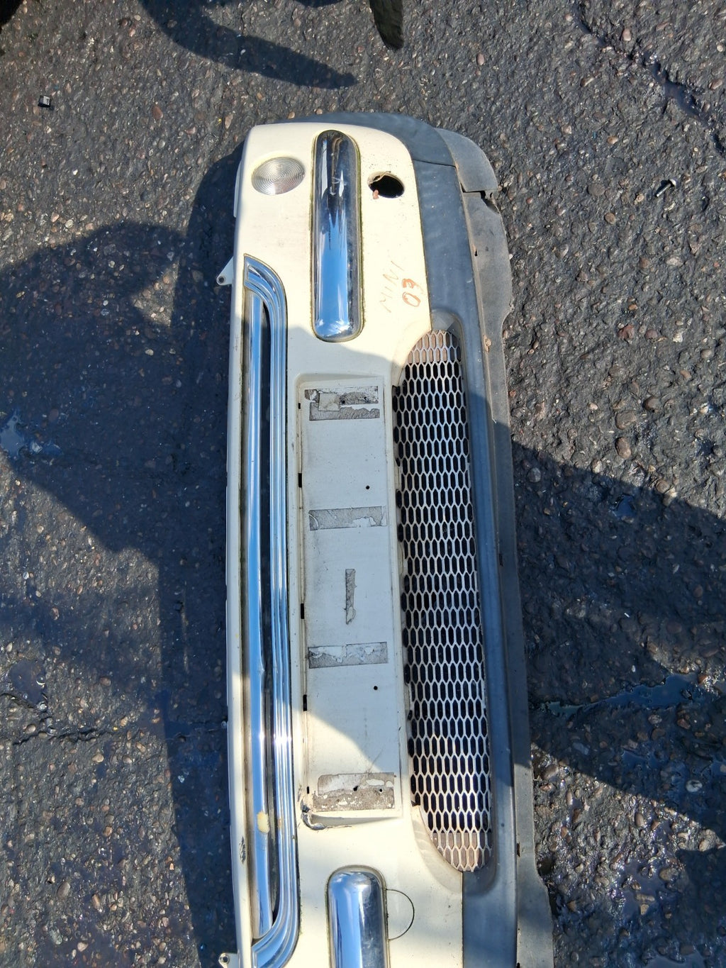 2003 BMW MINI COOPER R50 COMPLETE FRONT BUMPER WITH GRILL FOG LIGHT