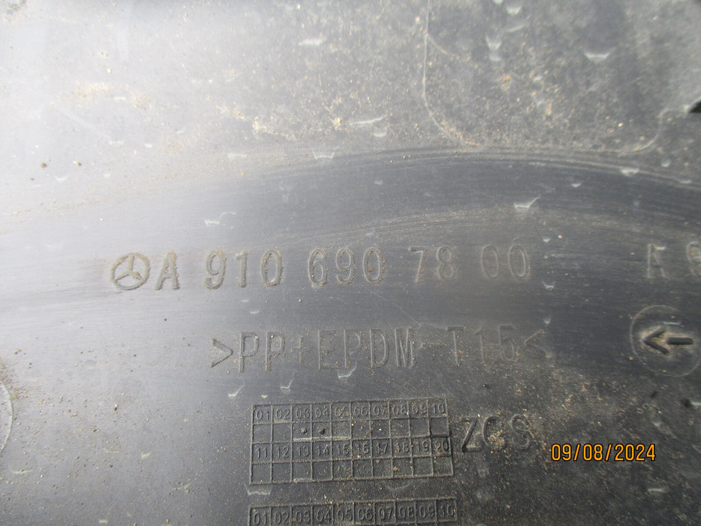 2020 MERCEDES BENZ SPRINTER W907 OSR REAR RIGHT PROTECTIVE STRIP TRIM A910690780
