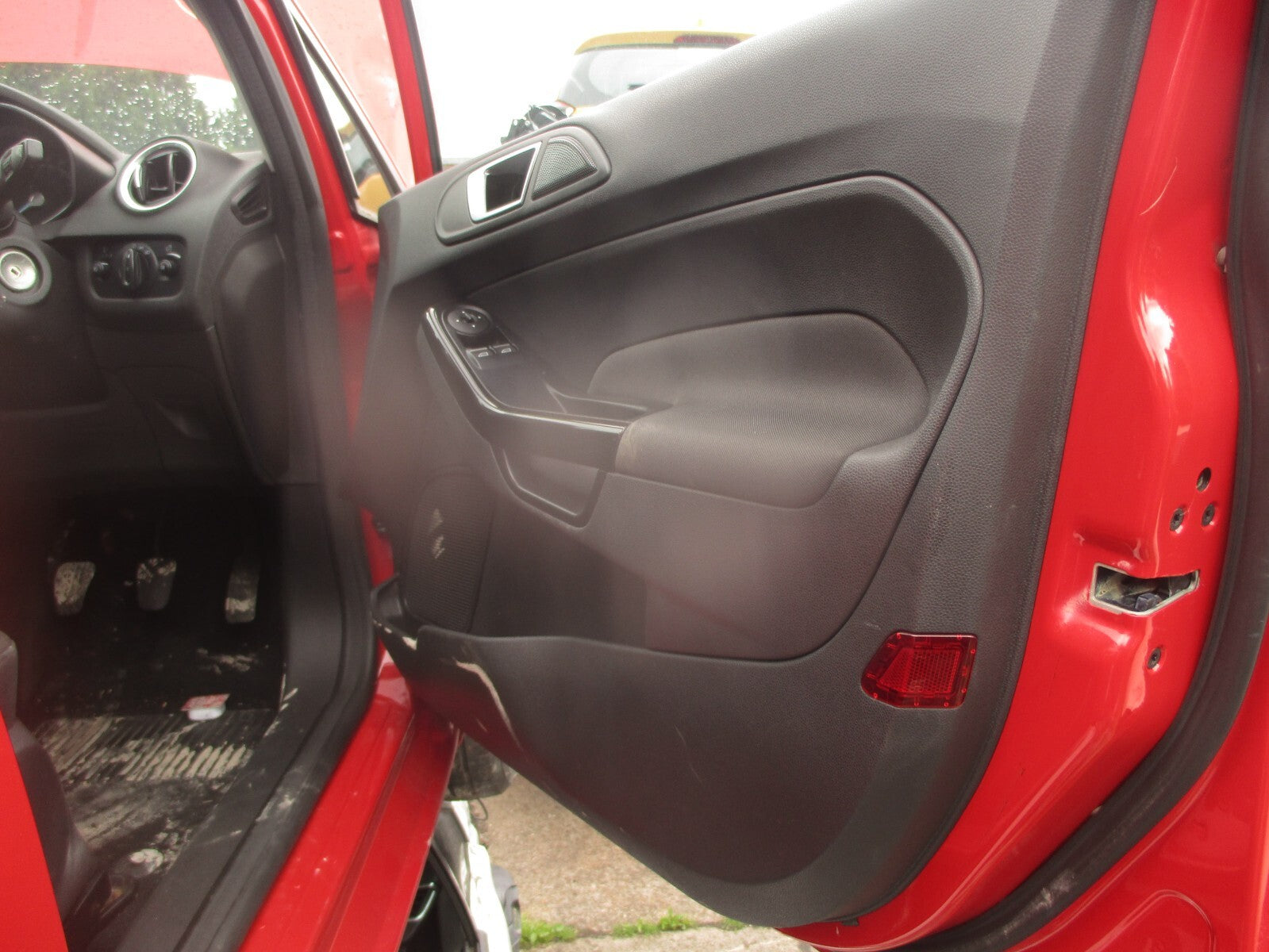 2017 FORD FIESTA MK7 OSF DRIVER SIDE FRONT RIGHT DOOR CARD PANEL