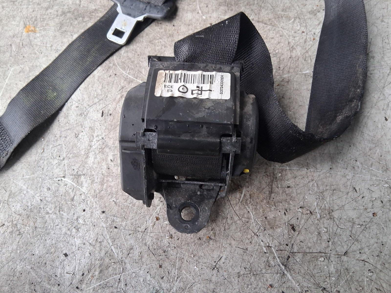 2017 BMW 4 SERIES F36 COUPE OSR DRIVER SIDE REAR RIGHT SEAT BELT S3724330904