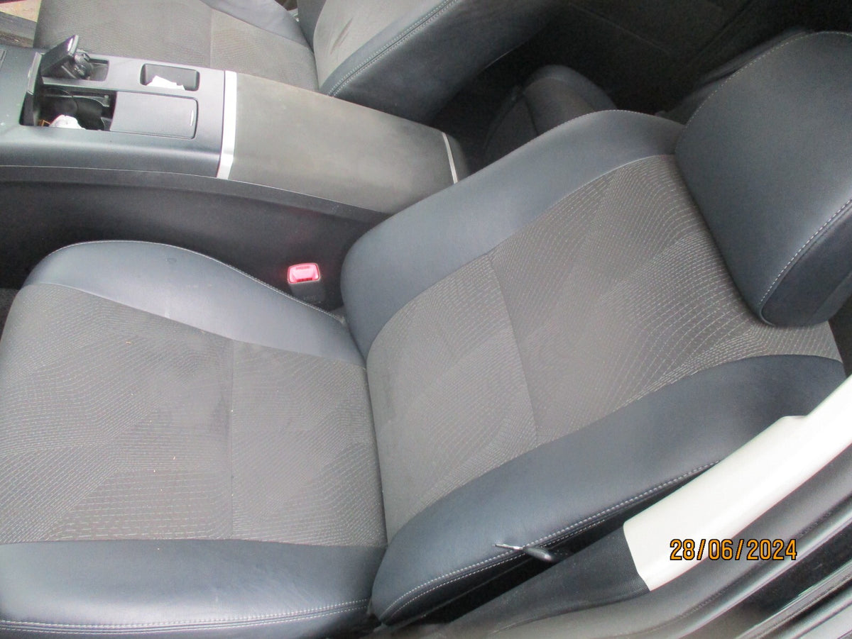 TOYOTA ESTIMA MK3 2013 NSF PASSENGER SIDE FRONT COMPLETE SEAT HALF LEATHER