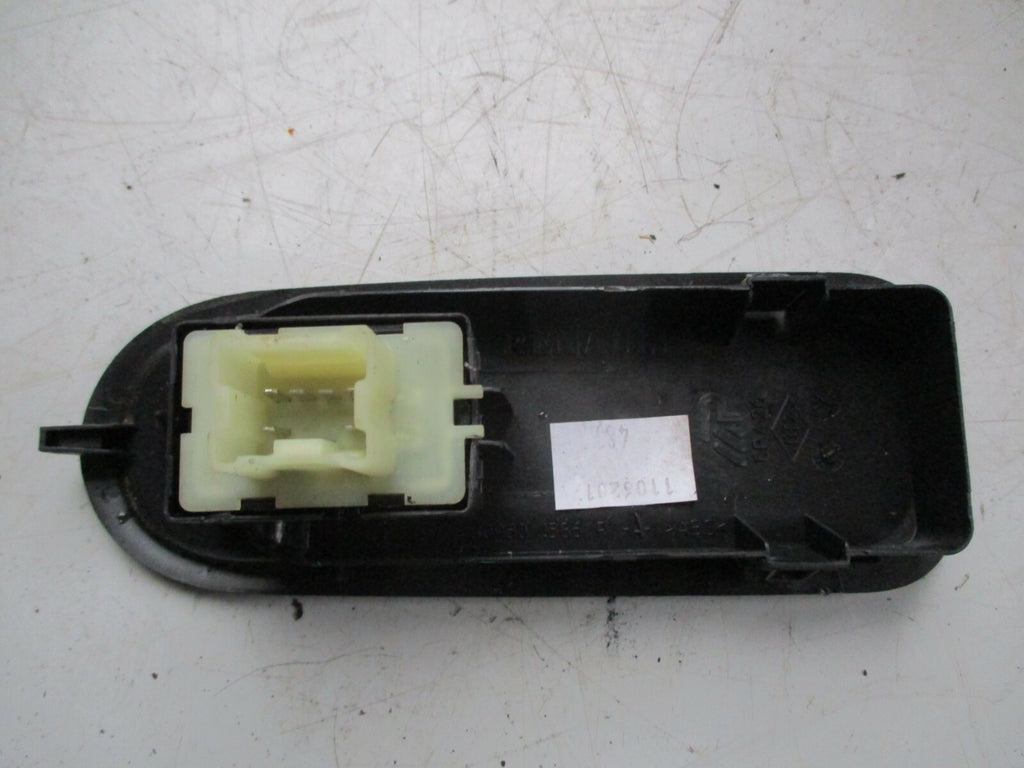 DACIA DUSTER 2017 MK1 NS PASSENGER SIDE SINGLE WINDOW CONTROL SWITCH 809601386R
