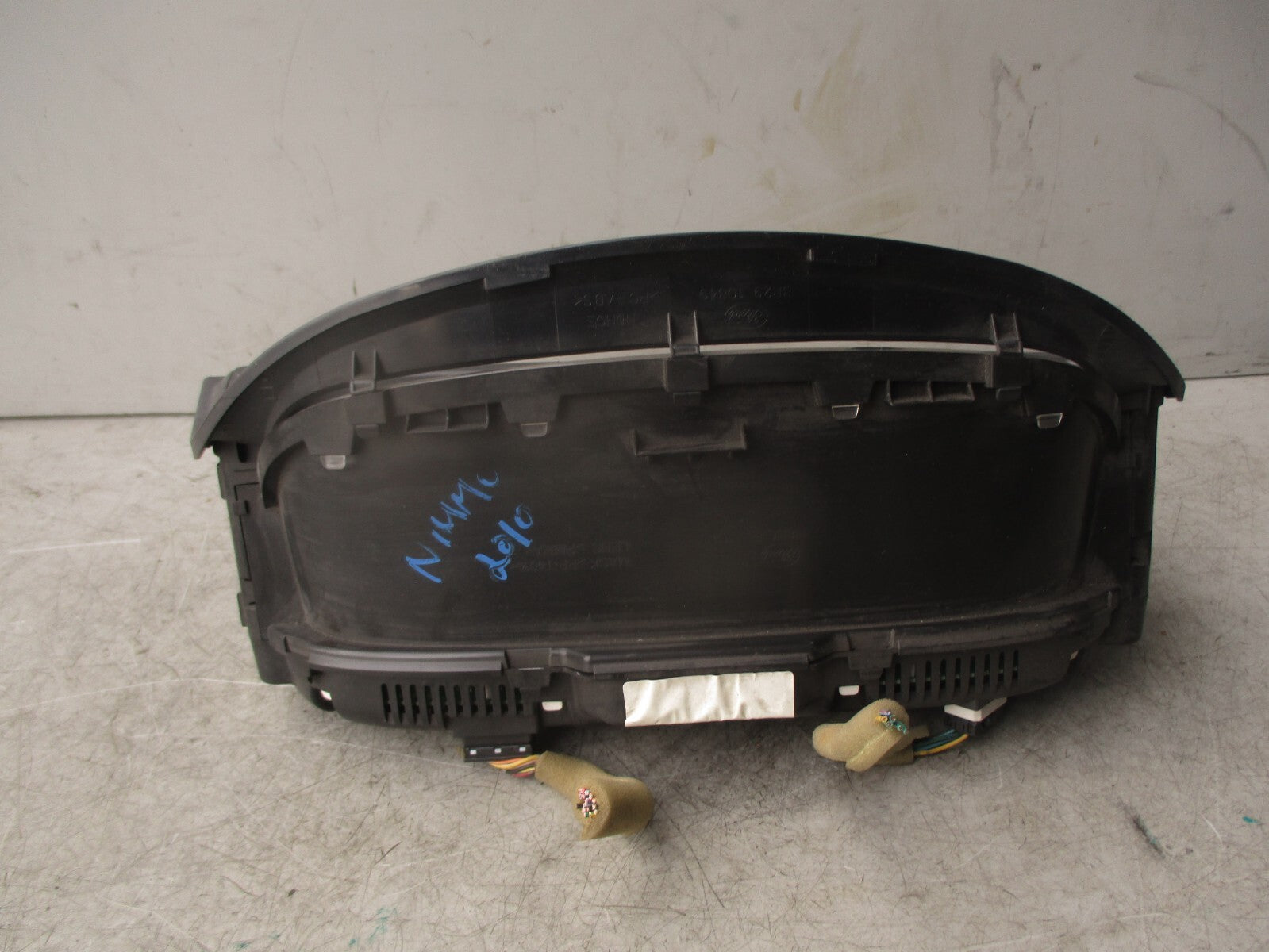 2010 FORD DORCHESTER COLEMAN MILNE SPEEDOMETER INSTRUMENT CLUSTER 8R2910849