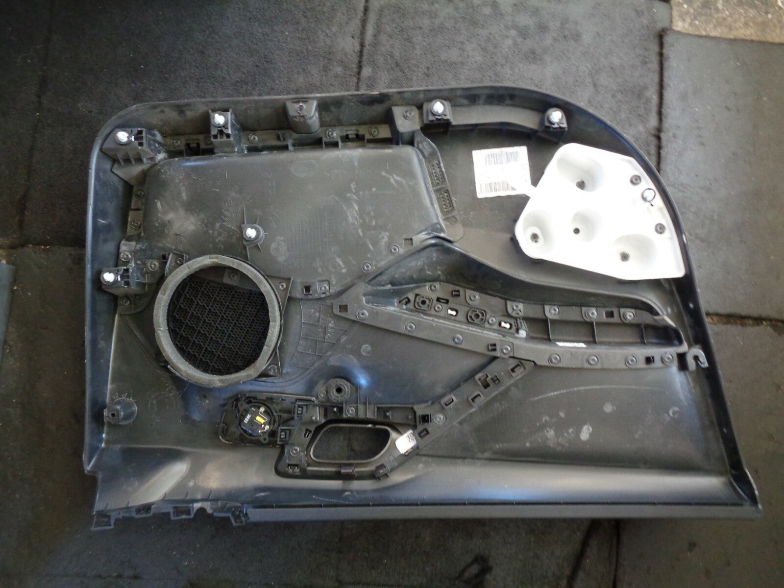 PEUGEOT 2008 5 DOOR  O/S/F DRIVER SIDE FRONT DOOR CARD  491100112819