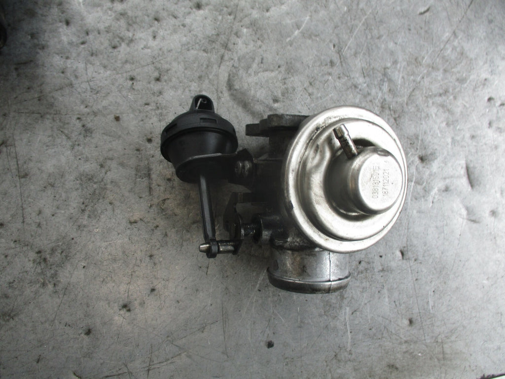 VW VOLKSWAGEN GOLF MK4 1.9 TDI EGR VALVE 038129637B