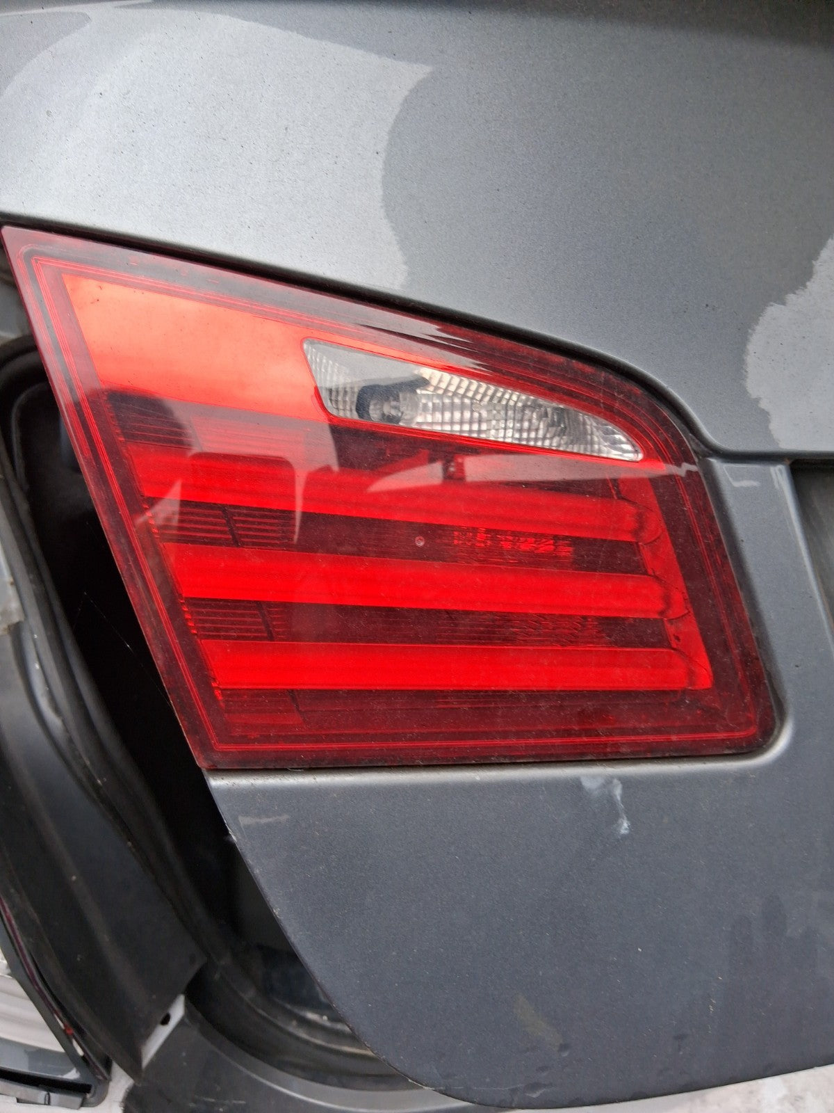 2010 BMW 5 SERIES F10 M SPORT NSR PASSENGER SIDE REAR LEFT INNER TAIL LIGHT