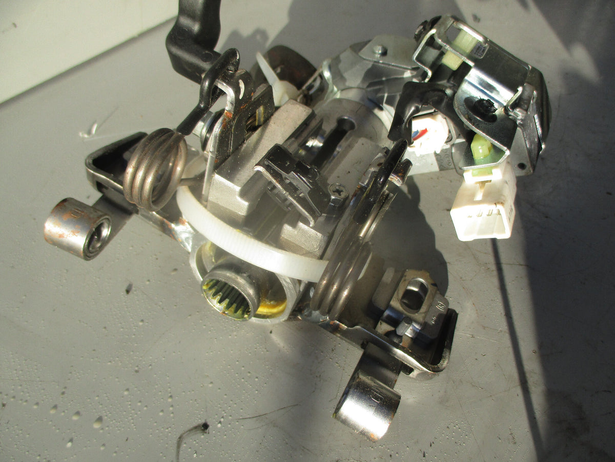 HYUNDAI I40 2016 1.7 D STEERING COLUMN FRONT WITH IGNITION BARRELL 819003Z000