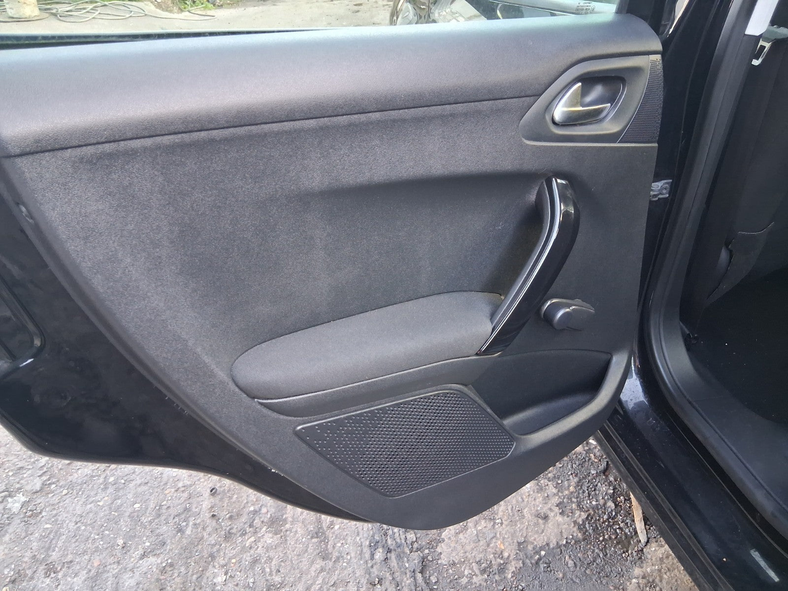 2014 PEUGEOT 208 NSR PASSENGER SIDE REAR LEFT COMPLETE DOOR PEARL BLACK KTV