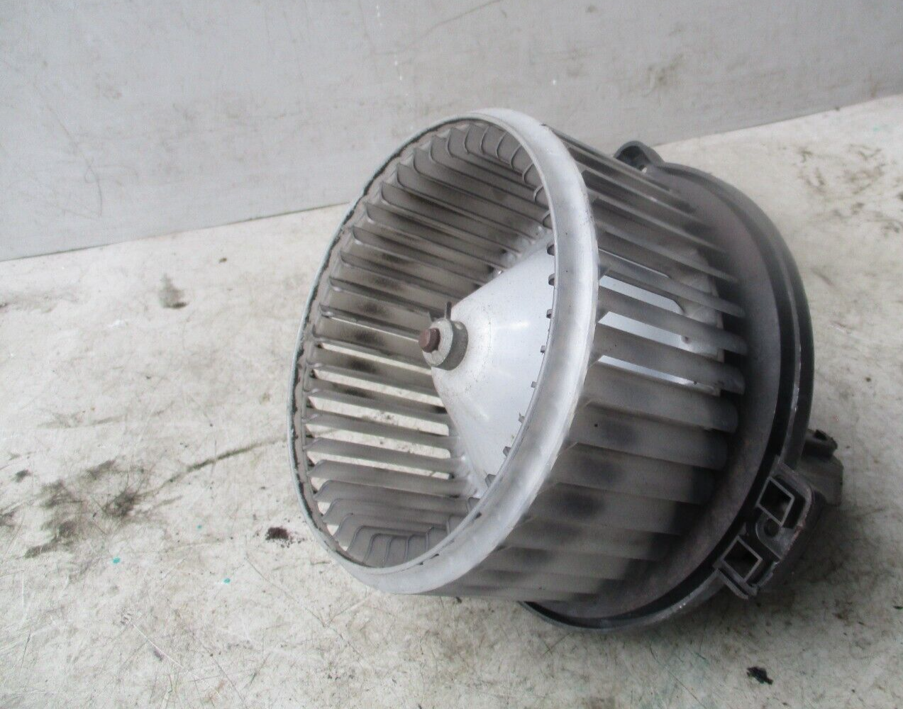 2011 LAND ROVER HEATER BLOWER MOTOR FAN MOTOR 17360045