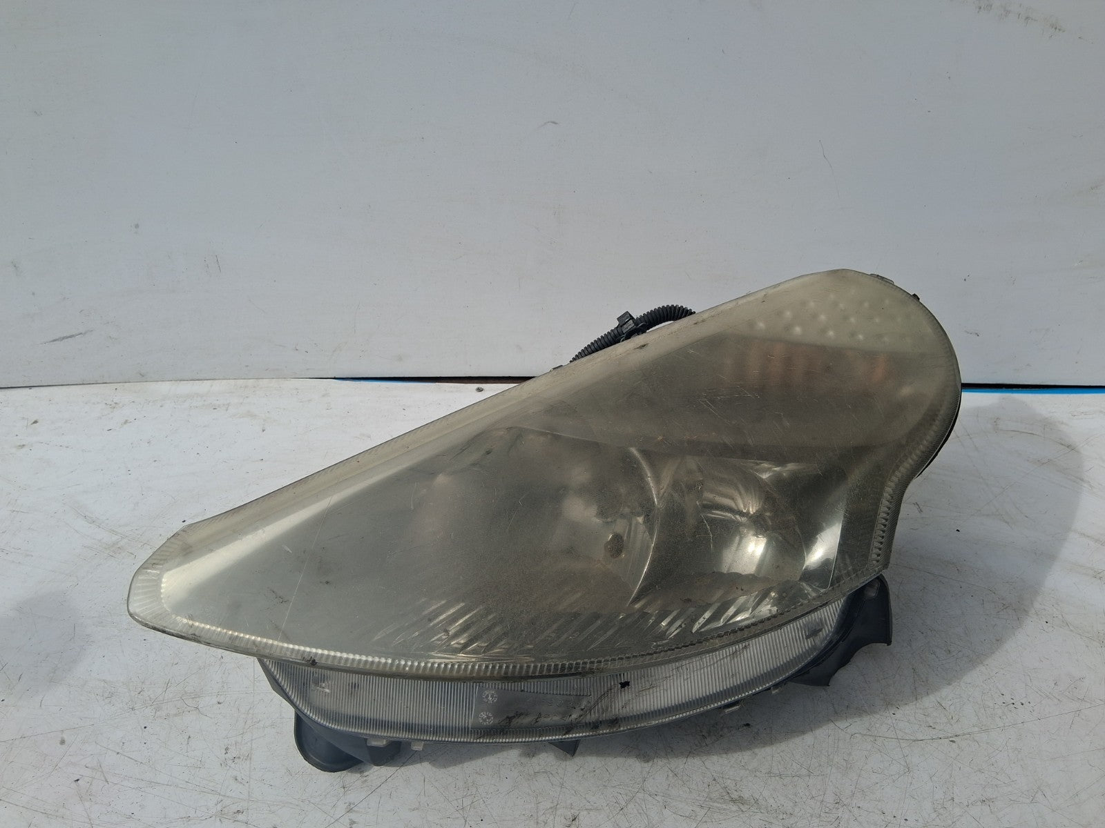 CITROEN C3 2006 NSF NEAR LEFT PASSENGER SIDE FRONT HEADLIGHT / LAMP 9681896380