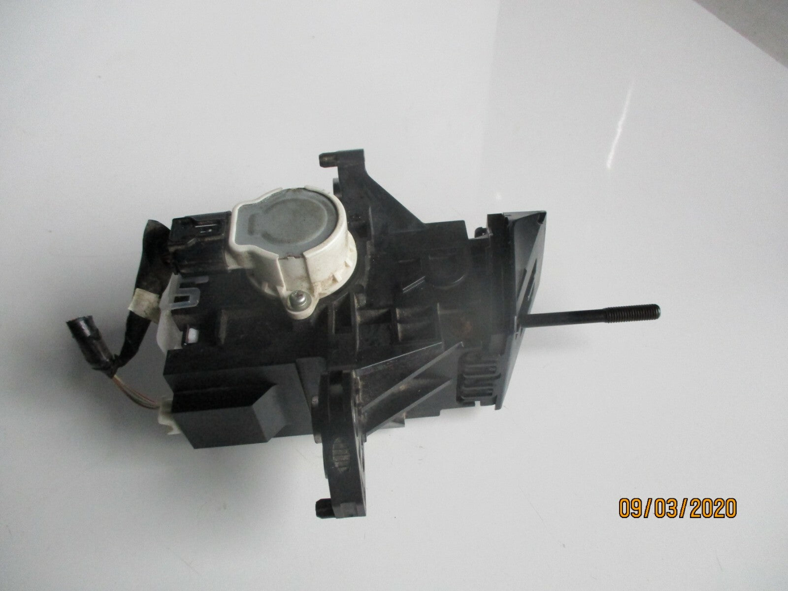 LEXUS CT 200h 2015 1.8 HYBRID AUTOMATIC GEAR STICK SHIFTER SELECTOR 78110-76011