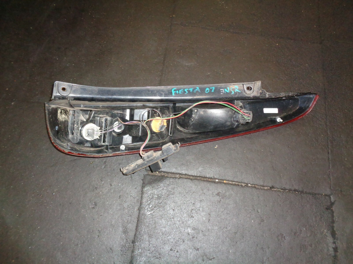 FORD FIESTA MK6 2006 NSR PASSENGER SIDE REAR TAILLIGHT TAILLAMP 6S6113405AC