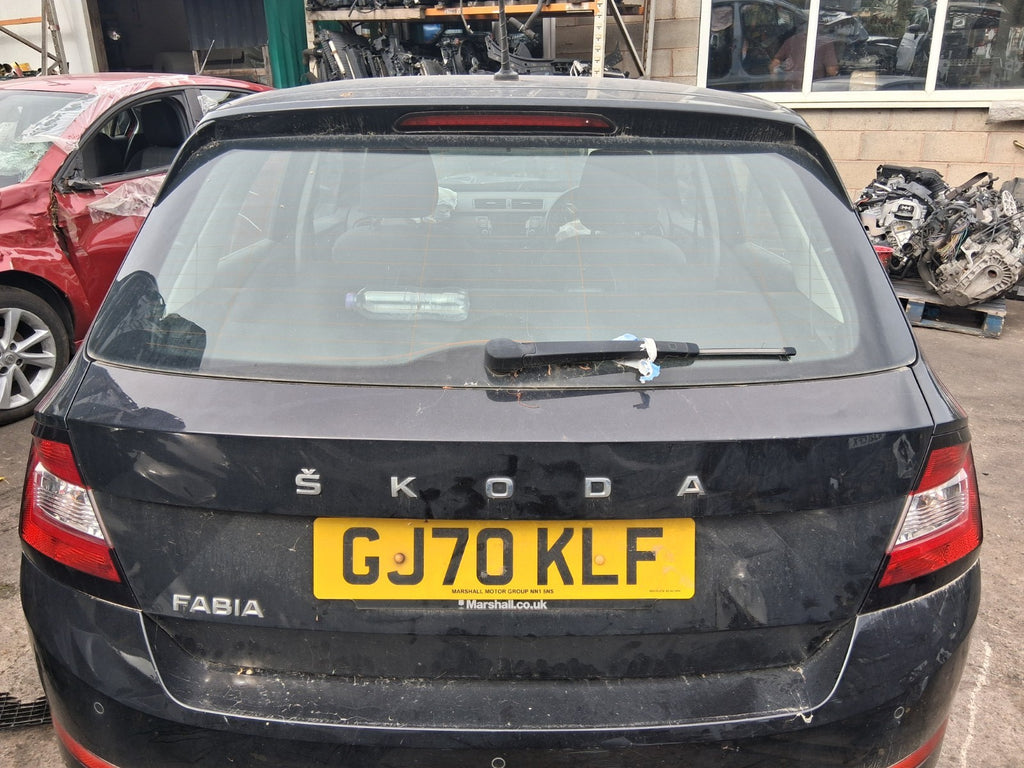 2020 SKODA FABIA MK3 NJ HATCHBACK COMPLETE REAR TAILGATE BOOTLID BLACK