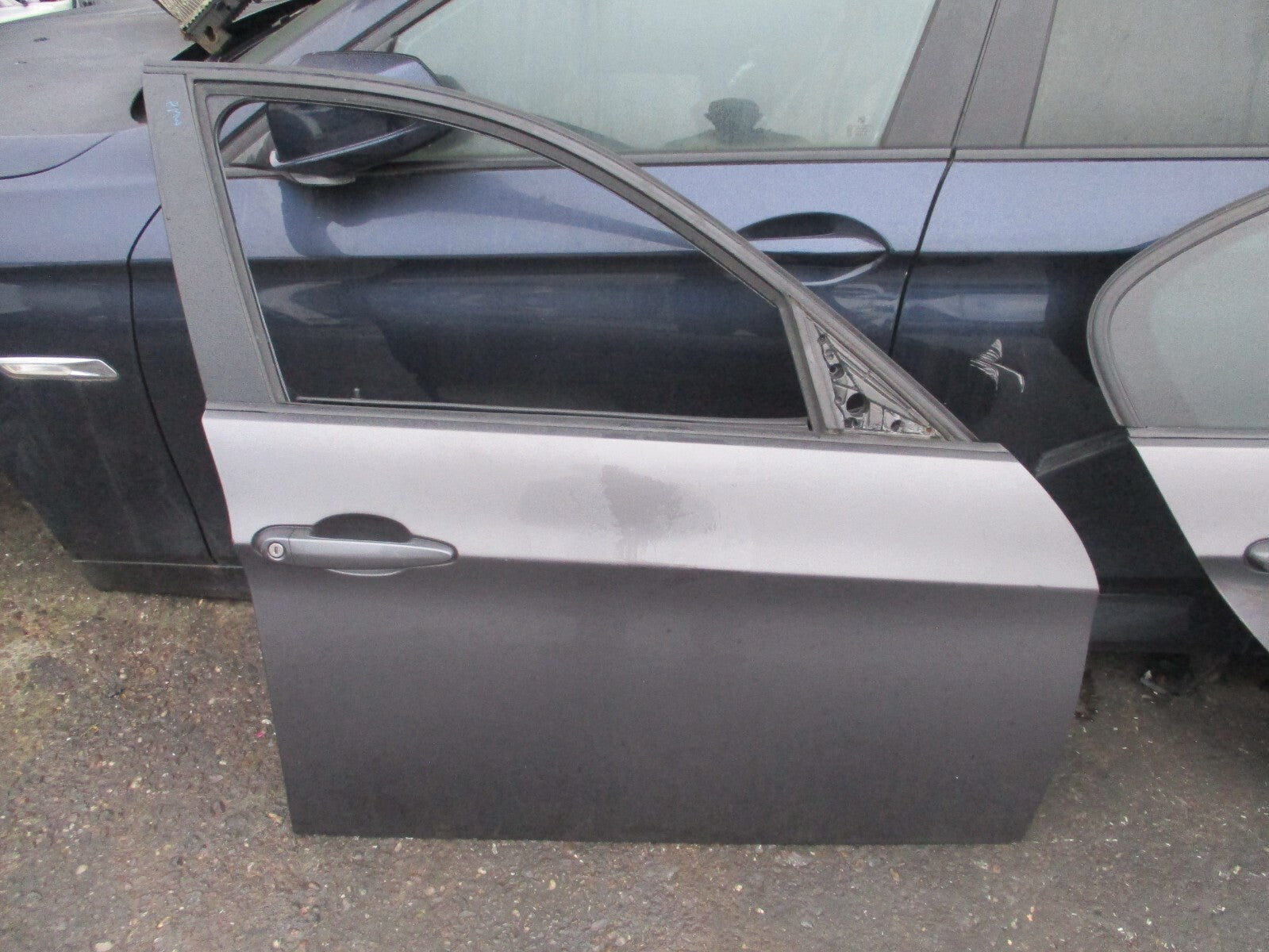 2009 BMW 3 SERIES E90 OSF DRIVER SIDE FRONT COMPLETE DOOR GREY
