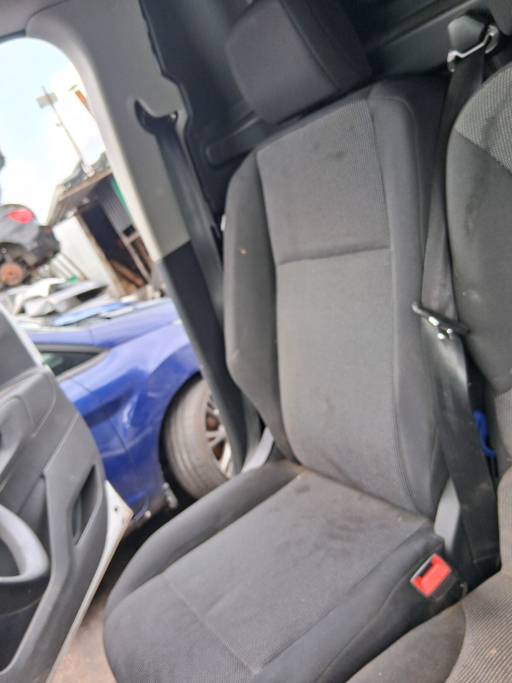 2024 TOYOTA PROACE CITY OS DRIVER SIDE FABRIC SEAT WITH BASE
