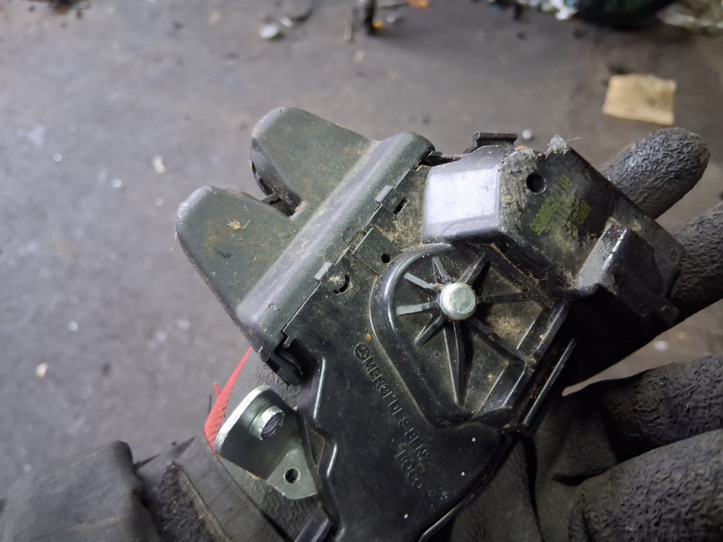 2021 MERCEDES A CLASS V177 REAR BOOT LOCK MECHANISM