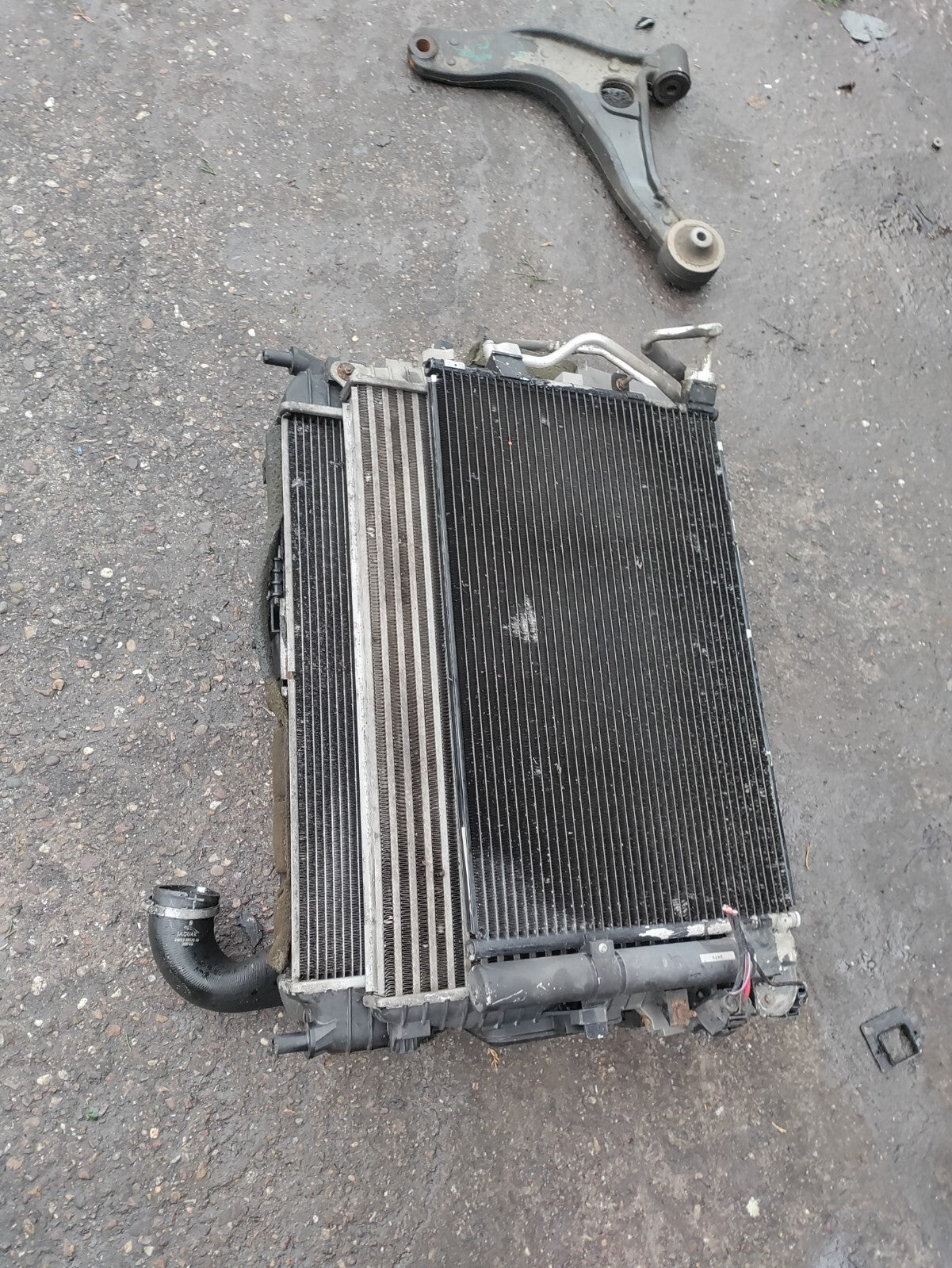 2009 JAGUAR XF X250 2.7 DIESEL COMPLETE RADIATOR RAD PACK 8X2319E839CC