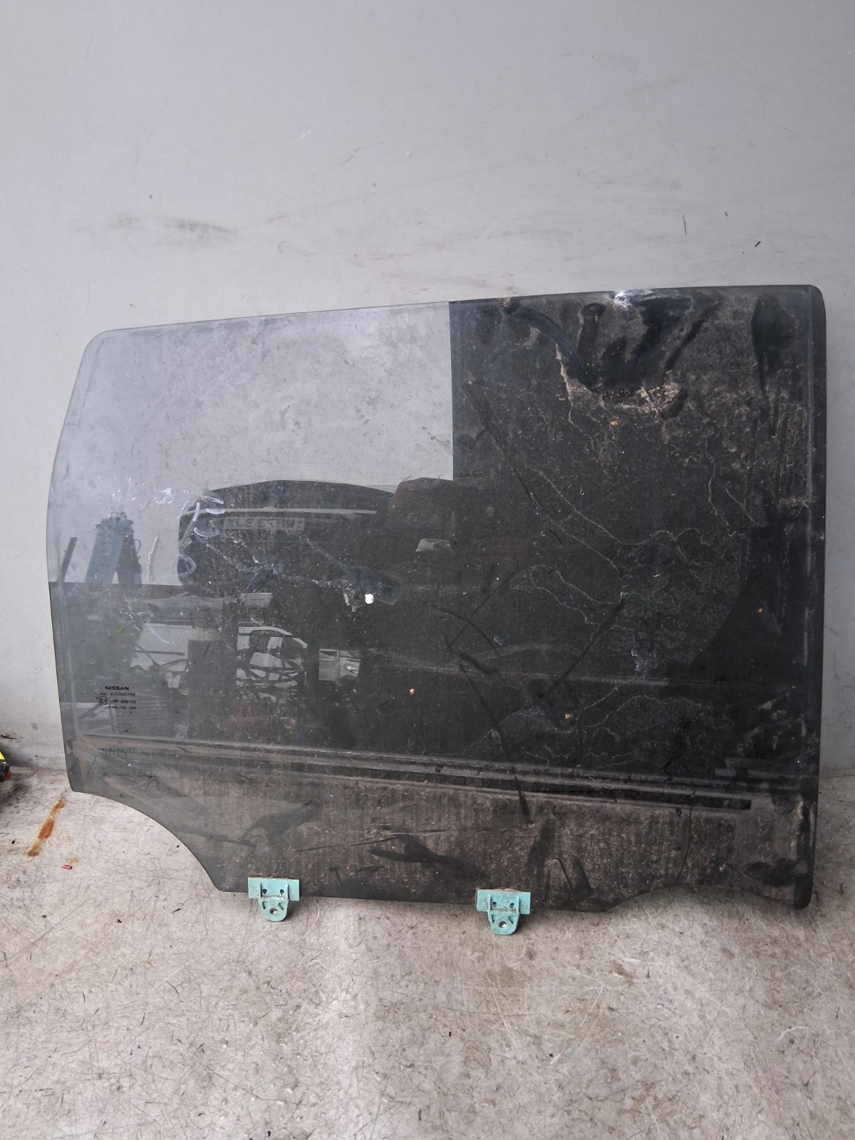 2015 NISSAN NOTE E12 NSF PASSENGER SIDE FRONT LEFT WINDOW GLASS