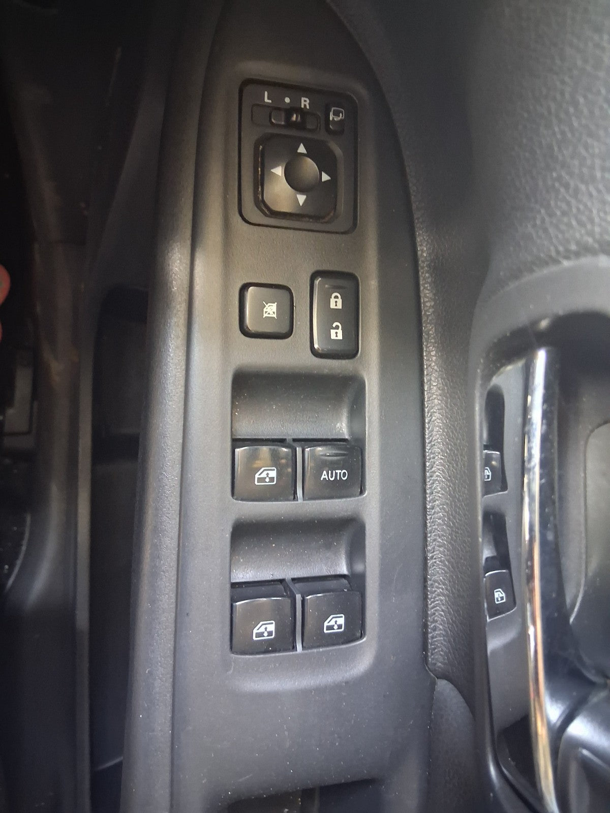 2018 MITSUBISHI OUTLANDER MK3 OSF DRIVER SIDE FRONT POWERFOLD WINDOW SWITCH